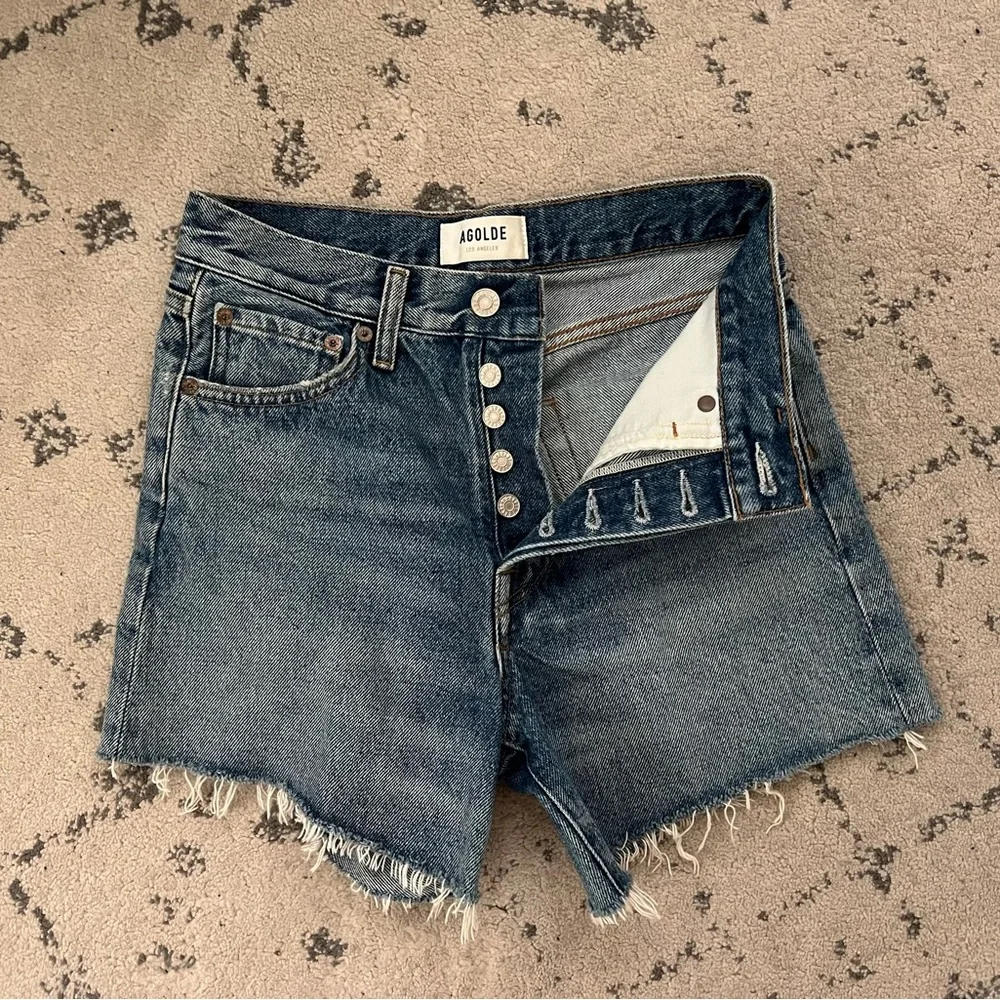Agolde Riley Jean Shorts - Picture 2 of 4
